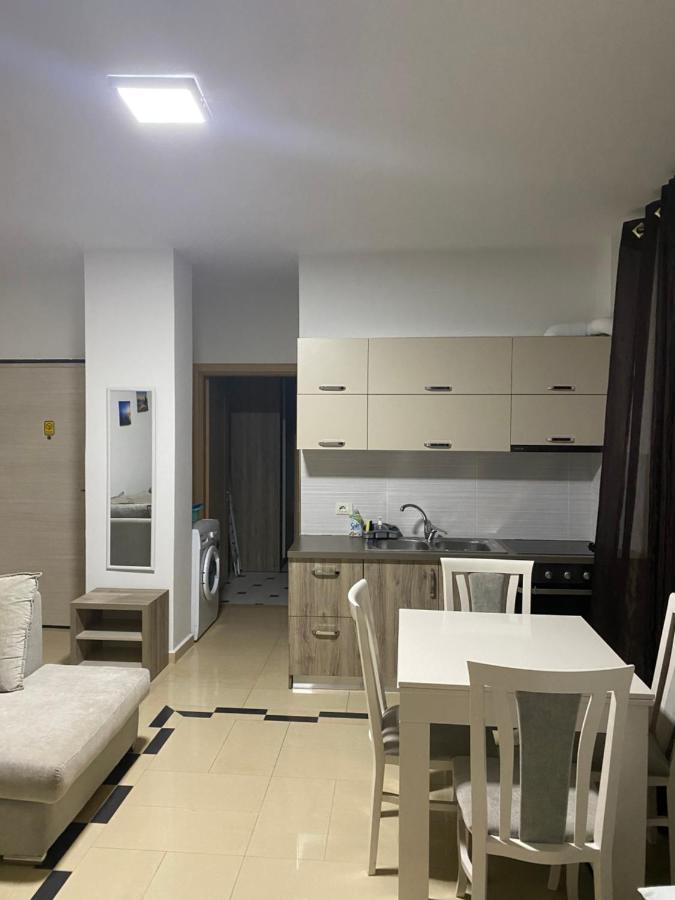 Jasmine Apartments ساراندا المظهر الخارجي الصورة