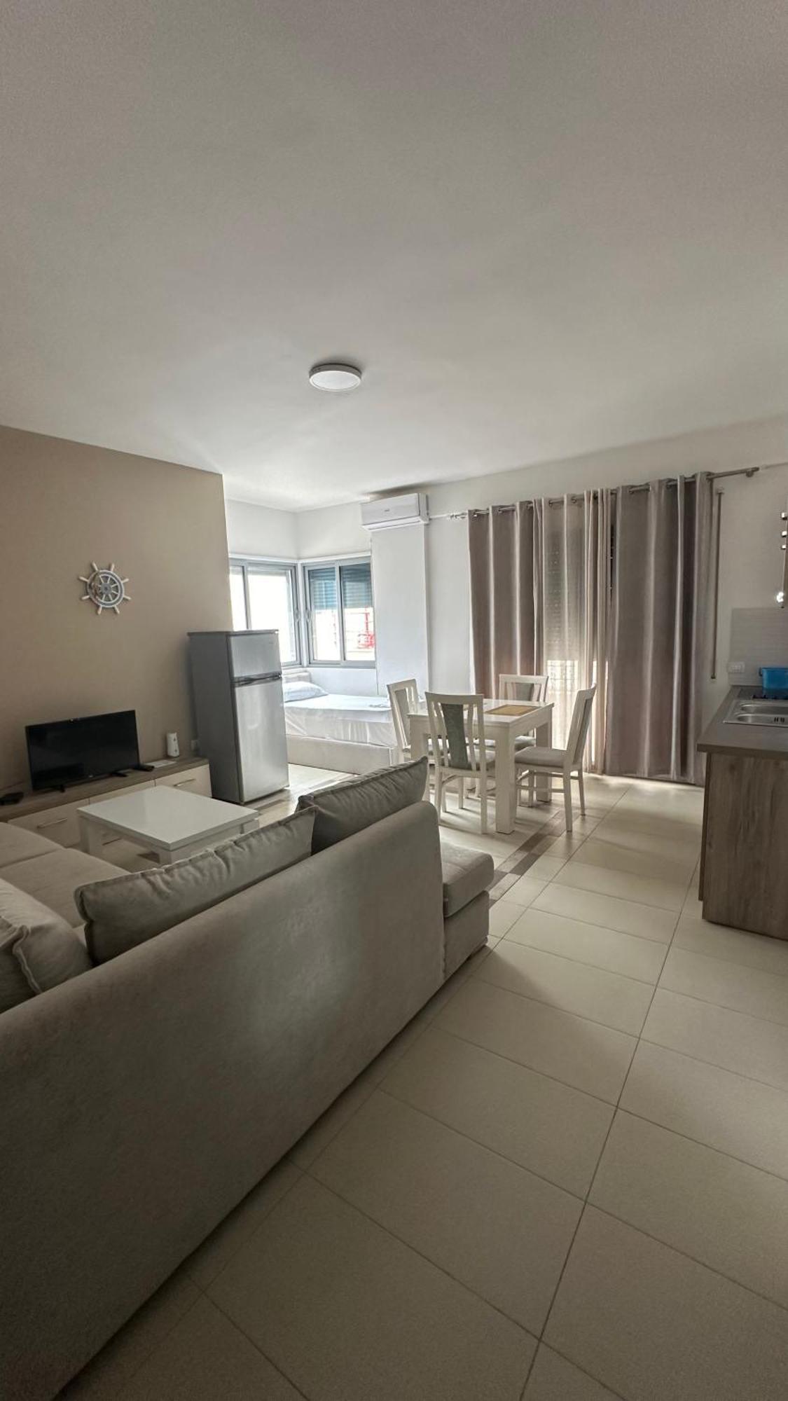 Jasmine Apartments ساراندا الغرفة الصورة