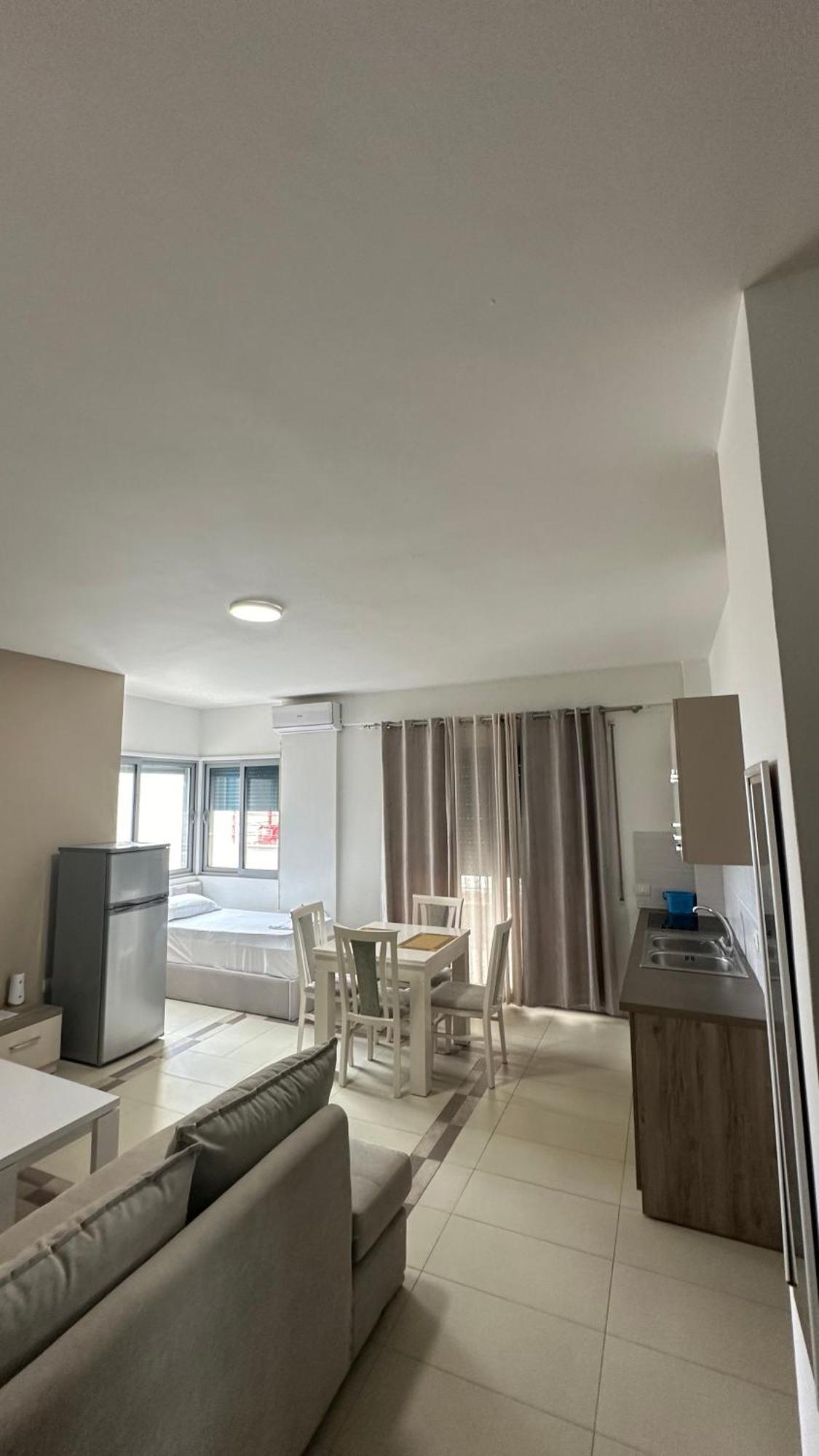 Jasmine Apartments ساراندا المظهر الخارجي الصورة